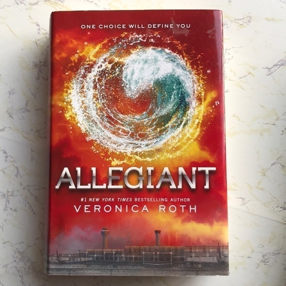 VERONICA ROTH TRILOGY Allegiant HARD COVER BOOK SET - Picture 3 of 10
